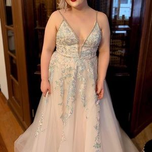 Prom dress Size 16 sequined lace